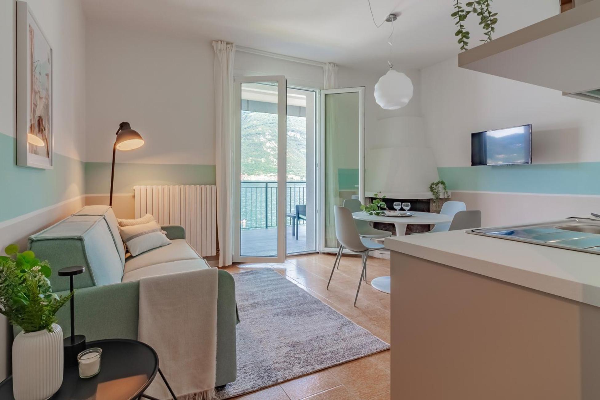 Ninfea Apartments By Wonderful Italy Lezzeno Bagian luar foto