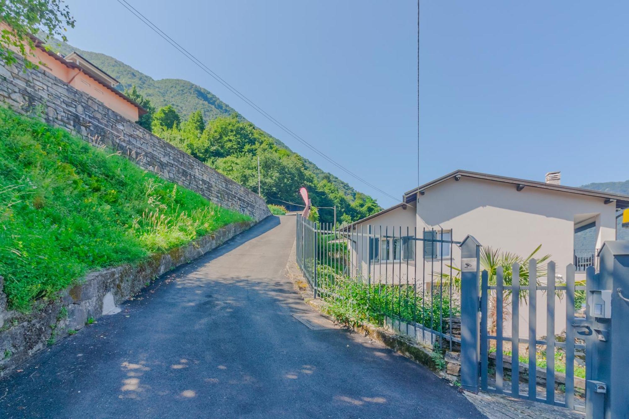 Ninfea Apartments By Wonderful Italy Lezzeno Bagian luar foto